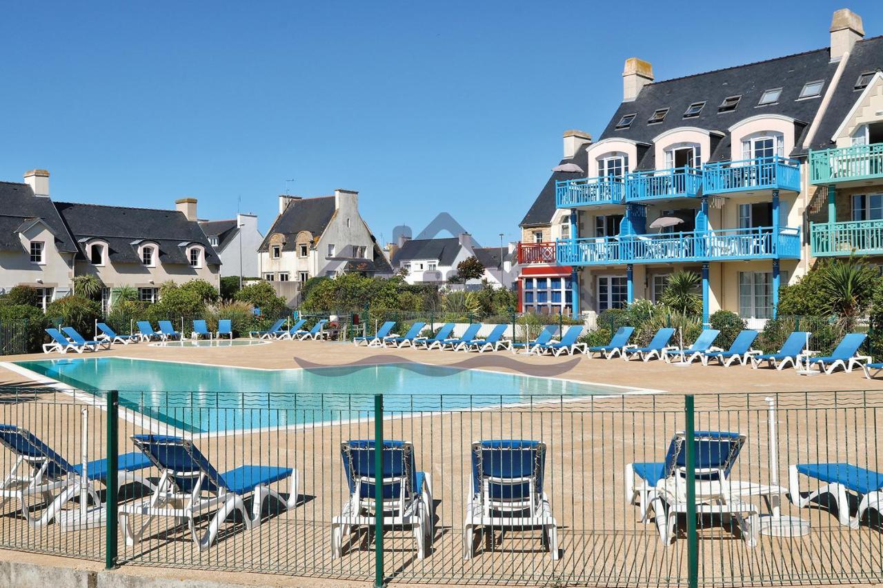 LocaLise au Guilvinec - A28 - Belle vue sur la mer, la piscine et le jardin - - Tout à pied, plages, port, centre, commerces, marché - Wifi inclus - Linge de lit inclus Esterno foto